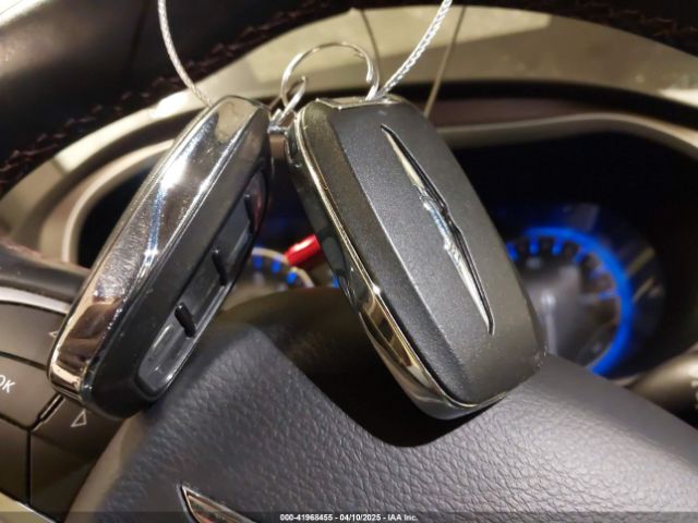 2C4RC1BG5HR803306 Chrysler Pacifica Touring-l