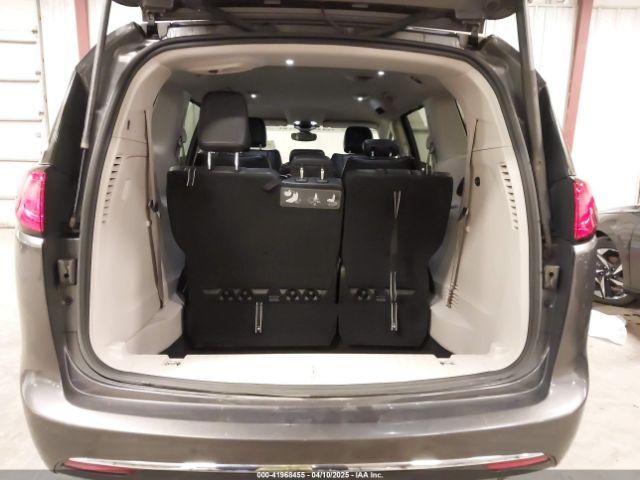 2C4RC1BG5HR803306 Chrysler Pacifica Touring-l