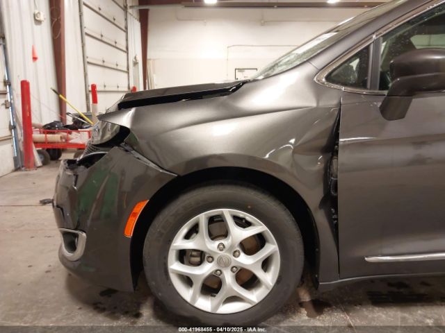 2C4RC1BG5HR803306 Chrysler Pacifica Touring-l