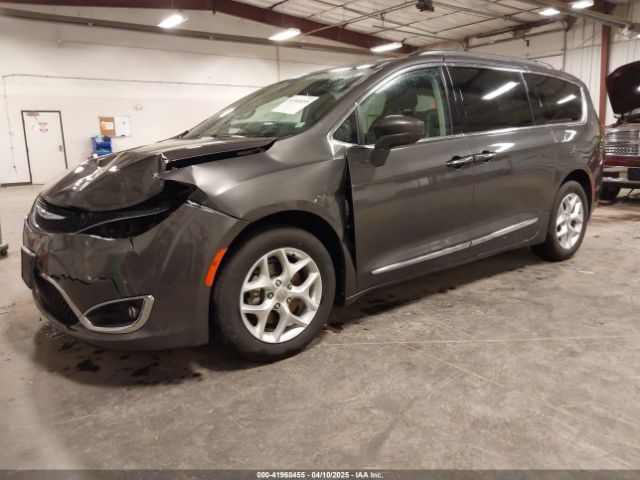 2C4RC1BG5HR803306 Chrysler Pacifica Touring-l