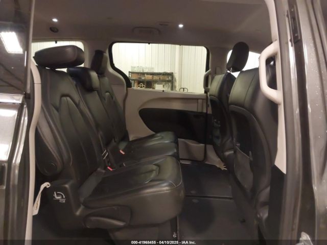 2C4RC1BG5HR803306 Chrysler Pacifica Touring-l