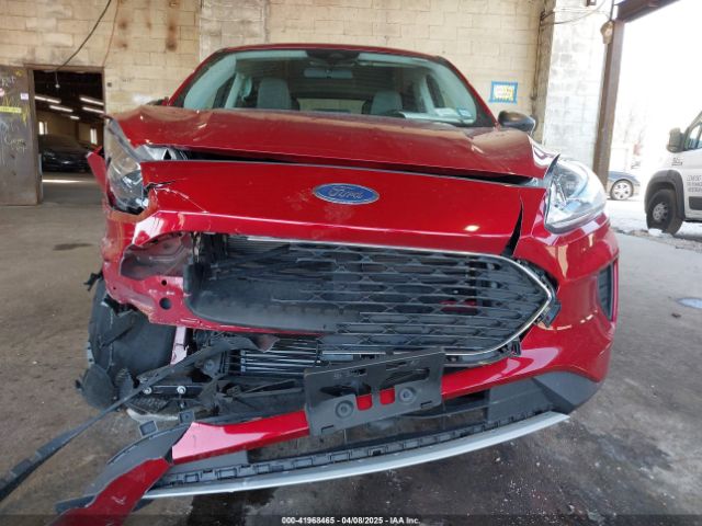 1FMCU9G64NUA01499 Ford ESCAPE SE