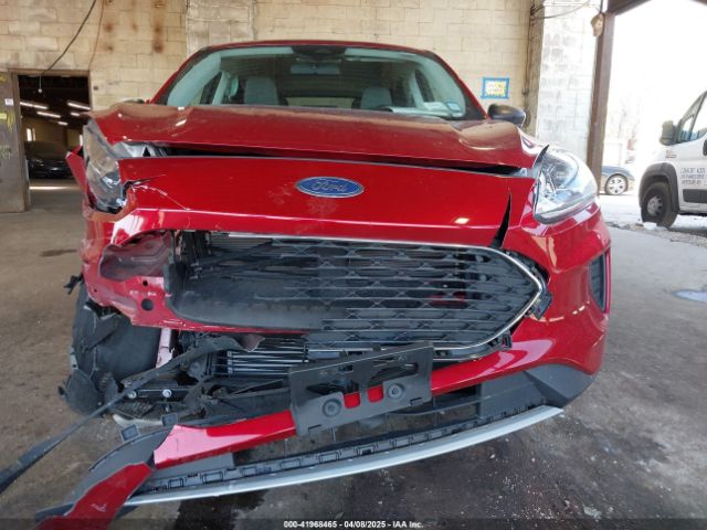 1FMCU9G64NUA01499 Ford ESCAPE SE