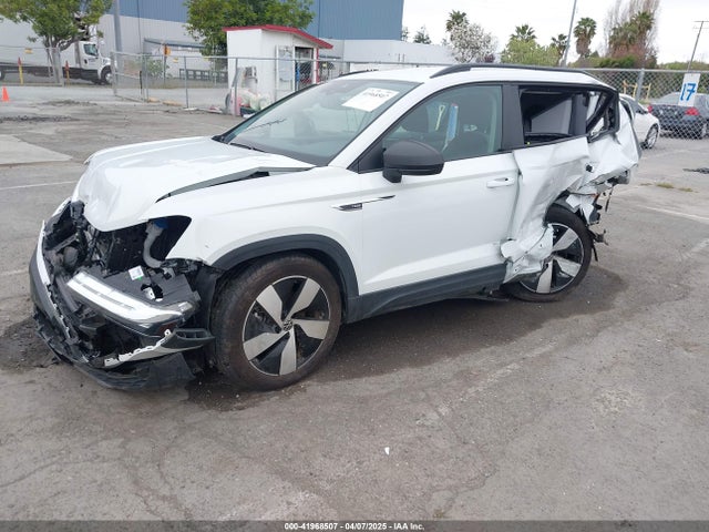3VV8X7B26RM027964 Volkswagen tsi