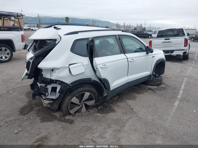 3VV8X7B26RM027964 Volkswagen tsi
