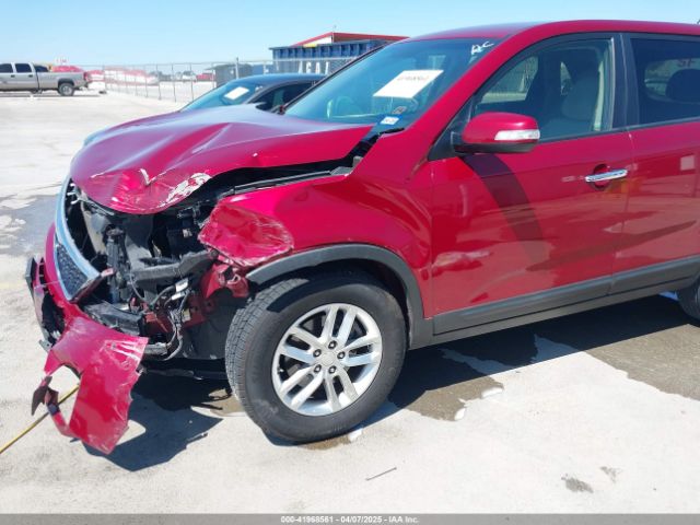 5XYKT3A62FG592895 KIA SORENTO LX