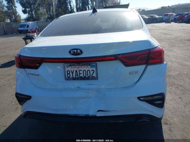 3KPF54AD4ME400547 KIA FORTE EX