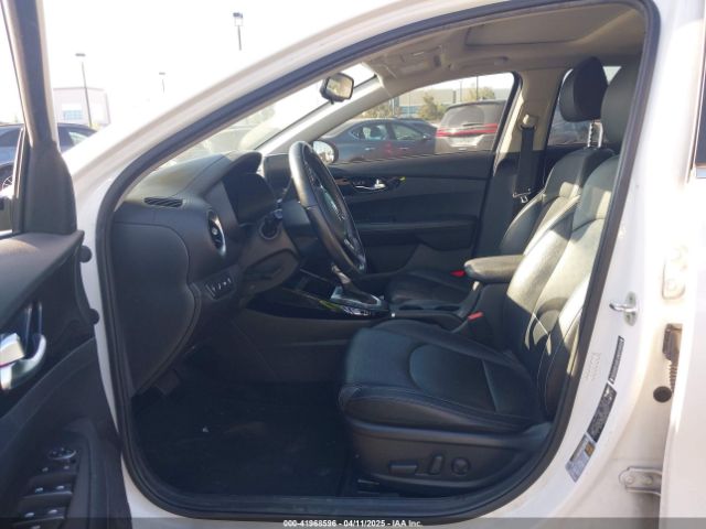 3KPF54AD4ME400547 KIA FORTE EX