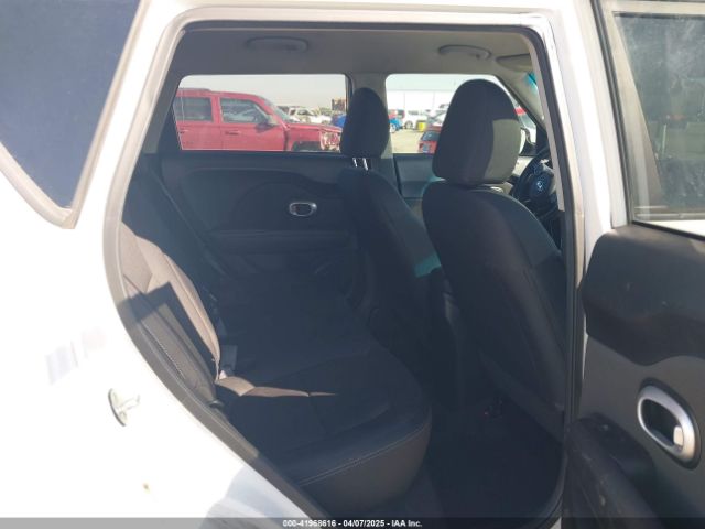 KNDJN2A24F7137816 KIA Soul