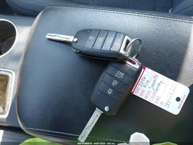 5XYPGDA58GG178903 KIA Sorento 3.3l Lx