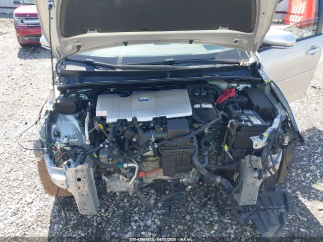 JTDKARFU1G3006077 Toyota Prius Three Touring