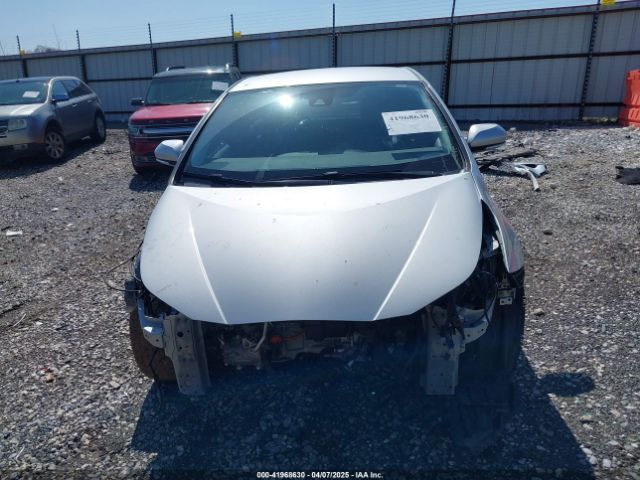 JTDKARFU1G3006077 Toyota Prius Three Touring