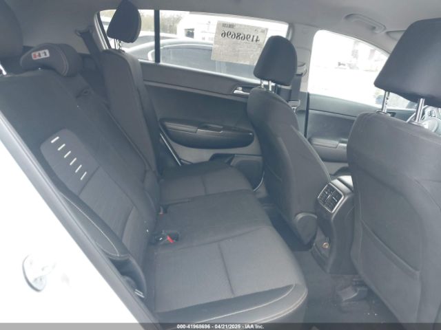 KNDPMCAC4J7437926 KIA Sportage Lx