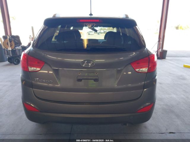 KM8JU3AG1EU918664 Hyundai TUCSON SE