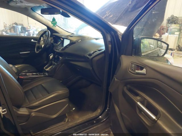 1FMCU9J96EUE11367 Ford Escape Titanium