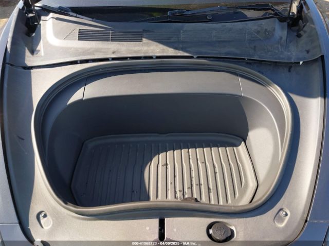 2024 TESLA MODEL 3 5YJ3E1EAXRF724234 Photo 9