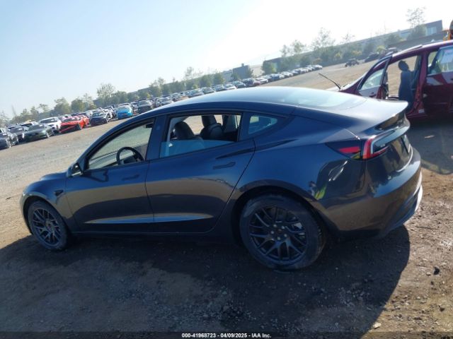 5YJ3E1EAXRF724234 Tesla MODEL 3