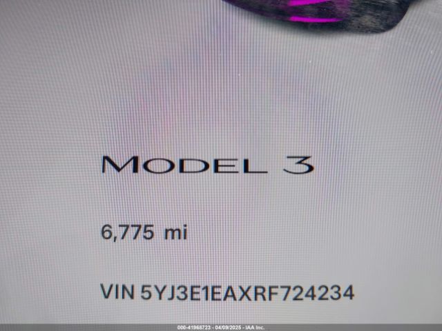 5YJ3E1EAXRF724234 Tesla MODEL 3