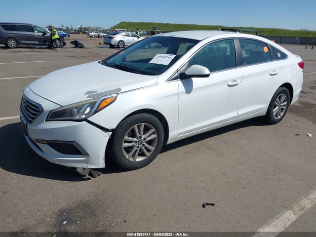 Hyundai Sonata 2017 5NPE24AF6HH565572 Image 2