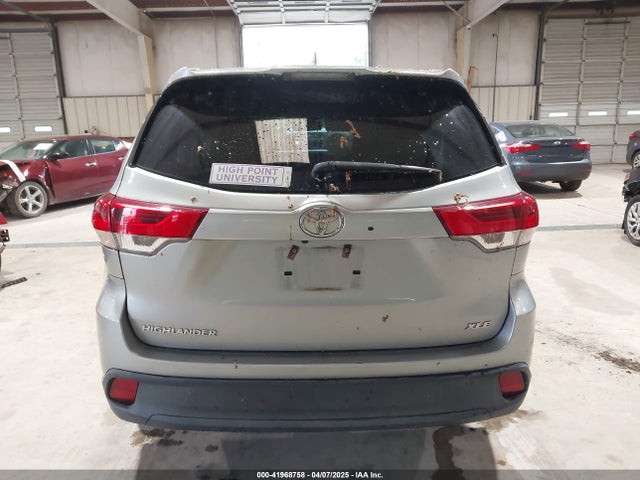 5TDKZRFH3KS559252 Toyota Highlander Xle