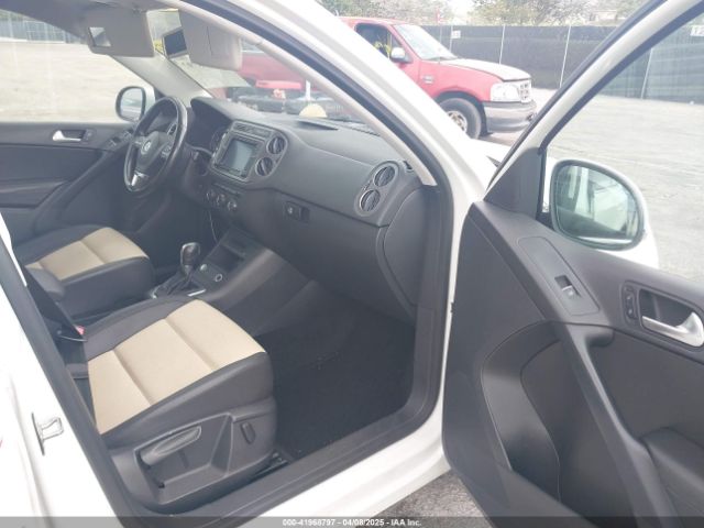 WVGRV7AX6HK008208 Volkswagen Tiguan 2.0t Wolfsburg Edition