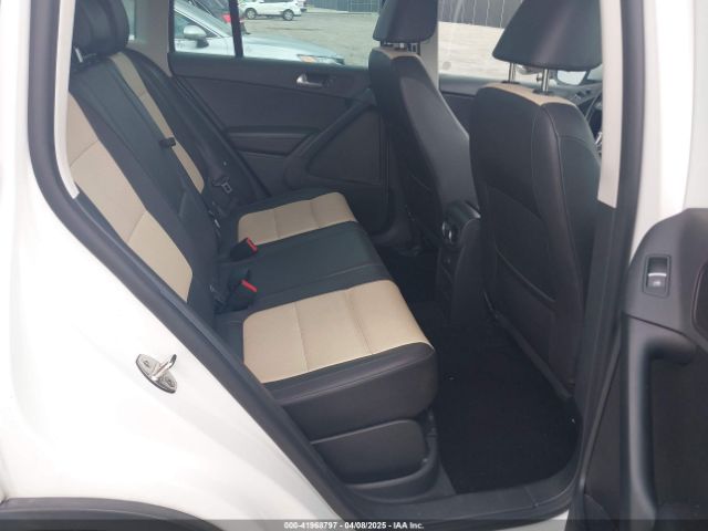 WVGRV7AX6HK008208 Volkswagen Tiguan 2.0t Wolfsburg Edition