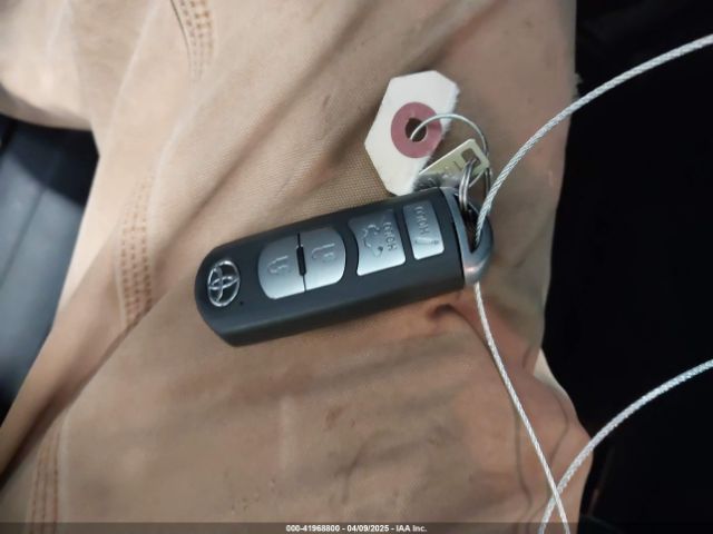 3MYDLBYV6HY165185 Toyota YARIS IA