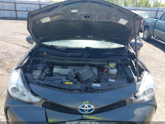 JTDZN3EU6FJ023761 Toyota Prius V Three