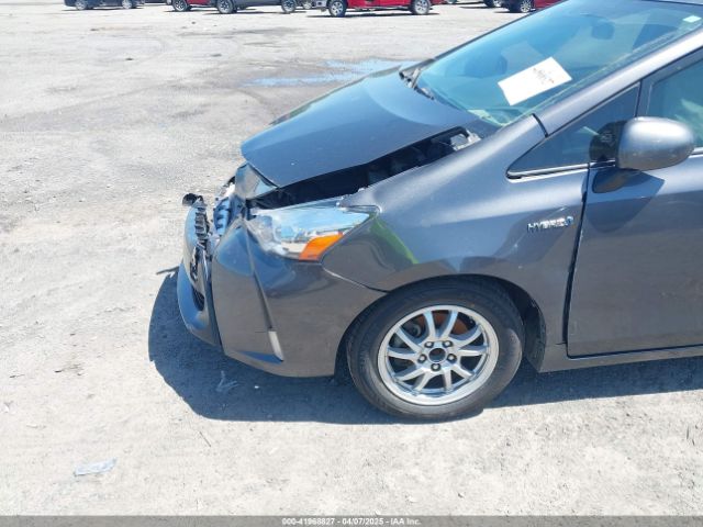 JTDZN3EU6FJ023761 Toyota Prius V Three