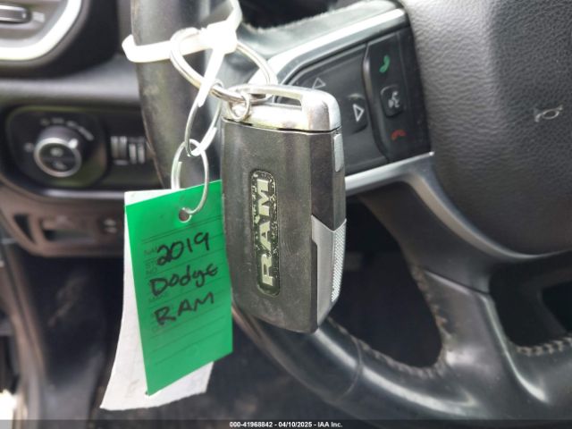 2019 RAM 1500 1C6SRFFT0KN912479 Photo 10