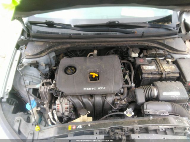 5NPD84LF6HH025596 Hyundai ELANTRA SE