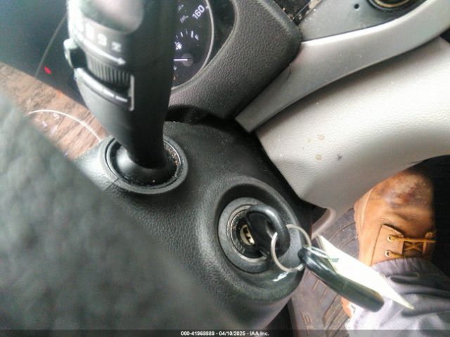 5NPD84LF6HH025596 Hyundai ELANTRA SE