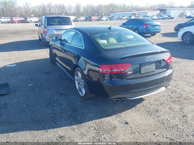 2010 AUDI S5 WAUCVAFRXAA068776 Photo 2