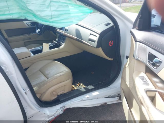 2012 JAGUAR XF SAJWA0FB5CLS44974 Photo 4