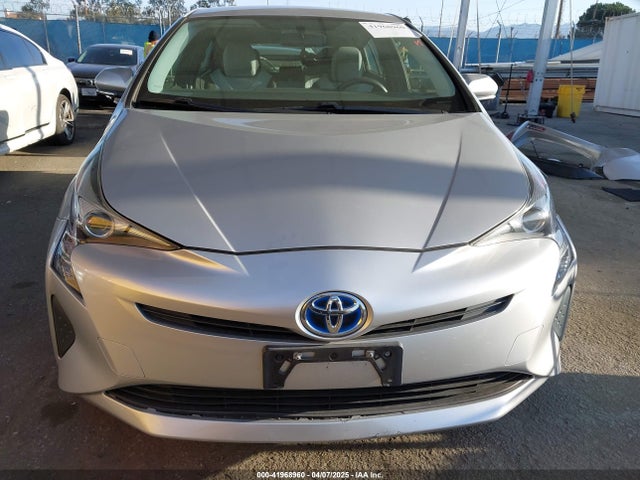 Toyota Prius Two 2016 JTDKBRFU4G3014560 Image 13