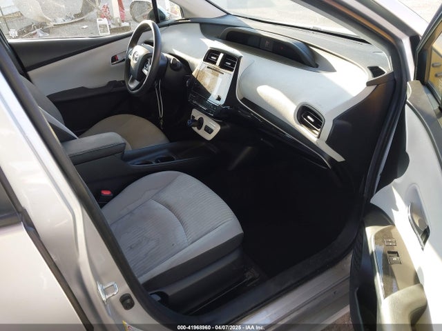 Toyota Prius Two 2016 JTDKBRFU4G3014560 Image 5