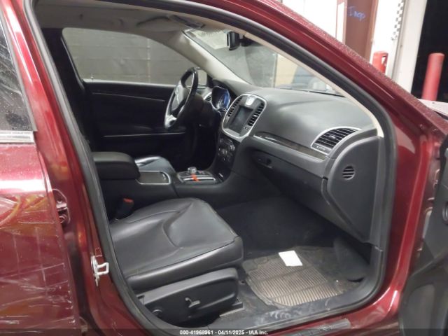 2C3CCAEG8KH722545 Chrysler 300