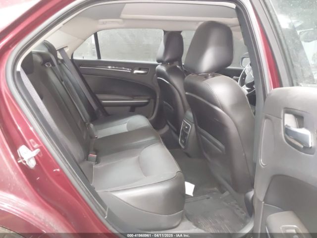 2C3CCAEG8KH722545 Chrysler 300