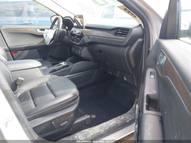 1FMCU9DZ9LUB87634 Ford Escape Titanium Hybrid