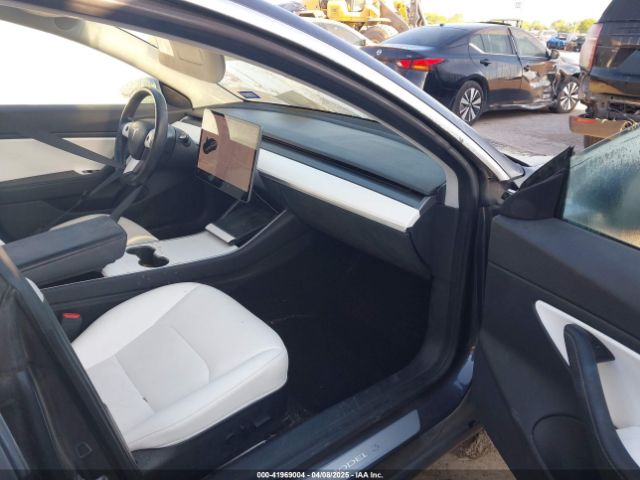 5YJ3E1EB0JF170215 Tesla Model 3 Long Range/performance