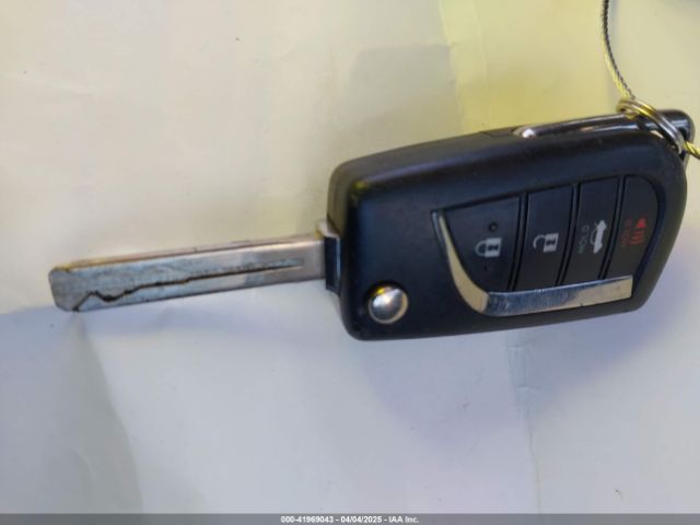 5YFEPMAE9MP203743 Toyota COROLLA LE