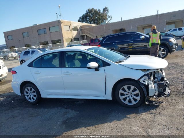 5YFEPMAE9MP203743 Toyota COROLLA LE
