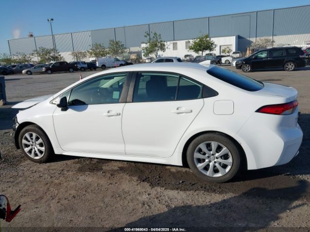 5YFEPMAE9MP203743 Toyota COROLLA LE