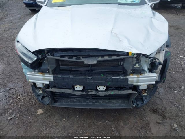 1FA6P0H77G5113115 Ford FUSION SE