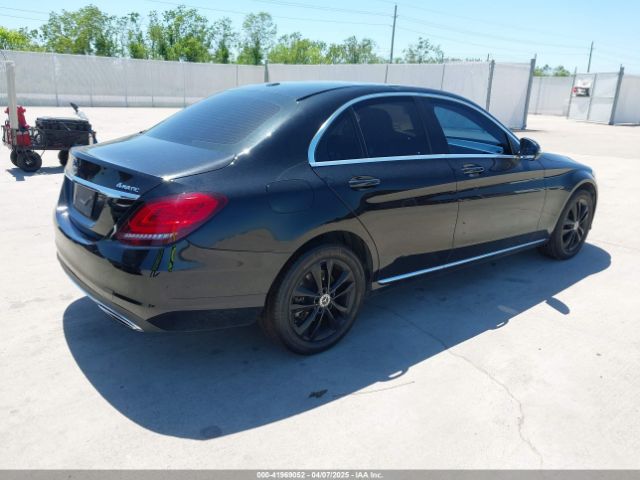 55SWF8EB6KU315843 Mercedes-Benz C 300 4matic
