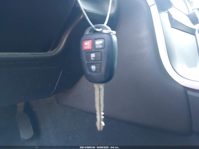 4T1BF1FK5GU211912 Toyota CAMRY SE
