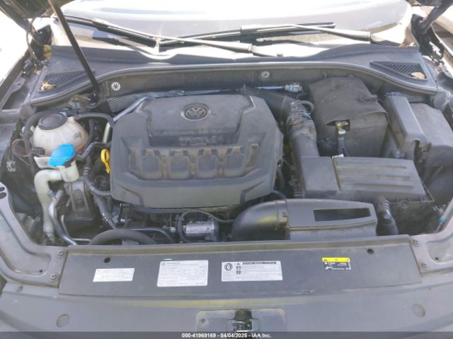 1VWAA7A32JC014840 Volkswagen Passat 2.0t R-line/2.0t S
