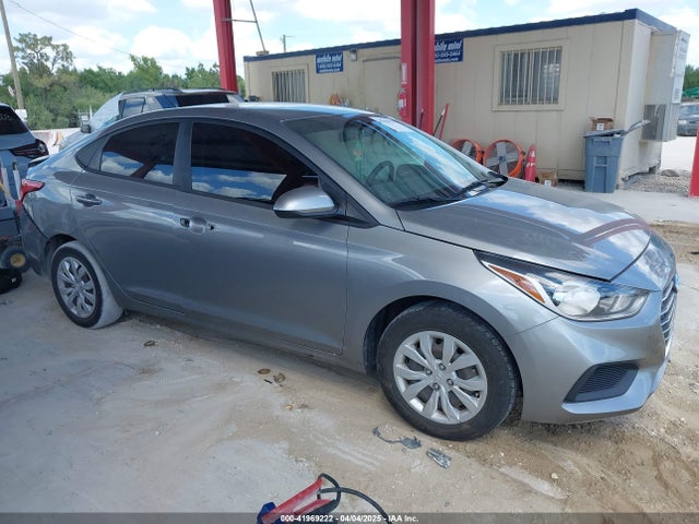 3KPC24A69NE176075 Hyundai ACCENT SE