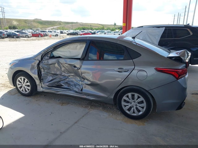 3KPC24A69NE176075 Hyundai ACCENT SE