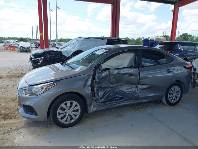 3KPC24A69NE176075 Hyundai ACCENT SE